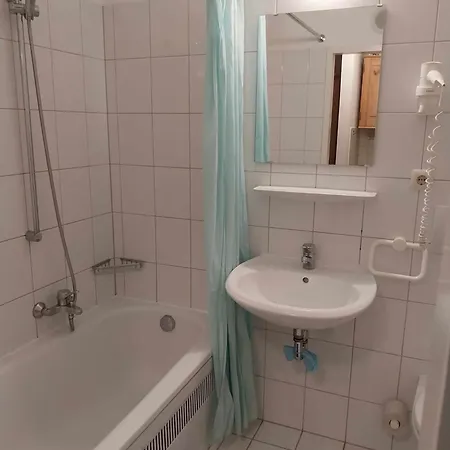 Privat-zimmer In Am Pfahl Aparthotel *