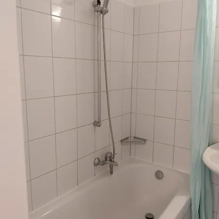 Privat-zimmer In Am Pfahl Aparthotel *