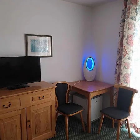 Privat-zimmer In Am Pfahl Aparthotel